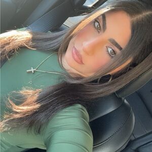 Meet your Posher, Gabriela